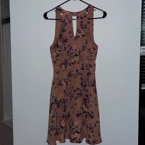 Beautiful floral dress for the spring and summer months!